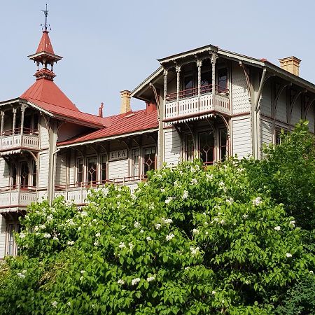 Villa Eira Vandrarhem Hjo Eksteriør bilde